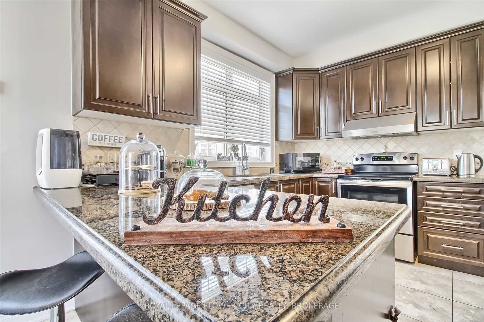 2425 North Ridge Tr