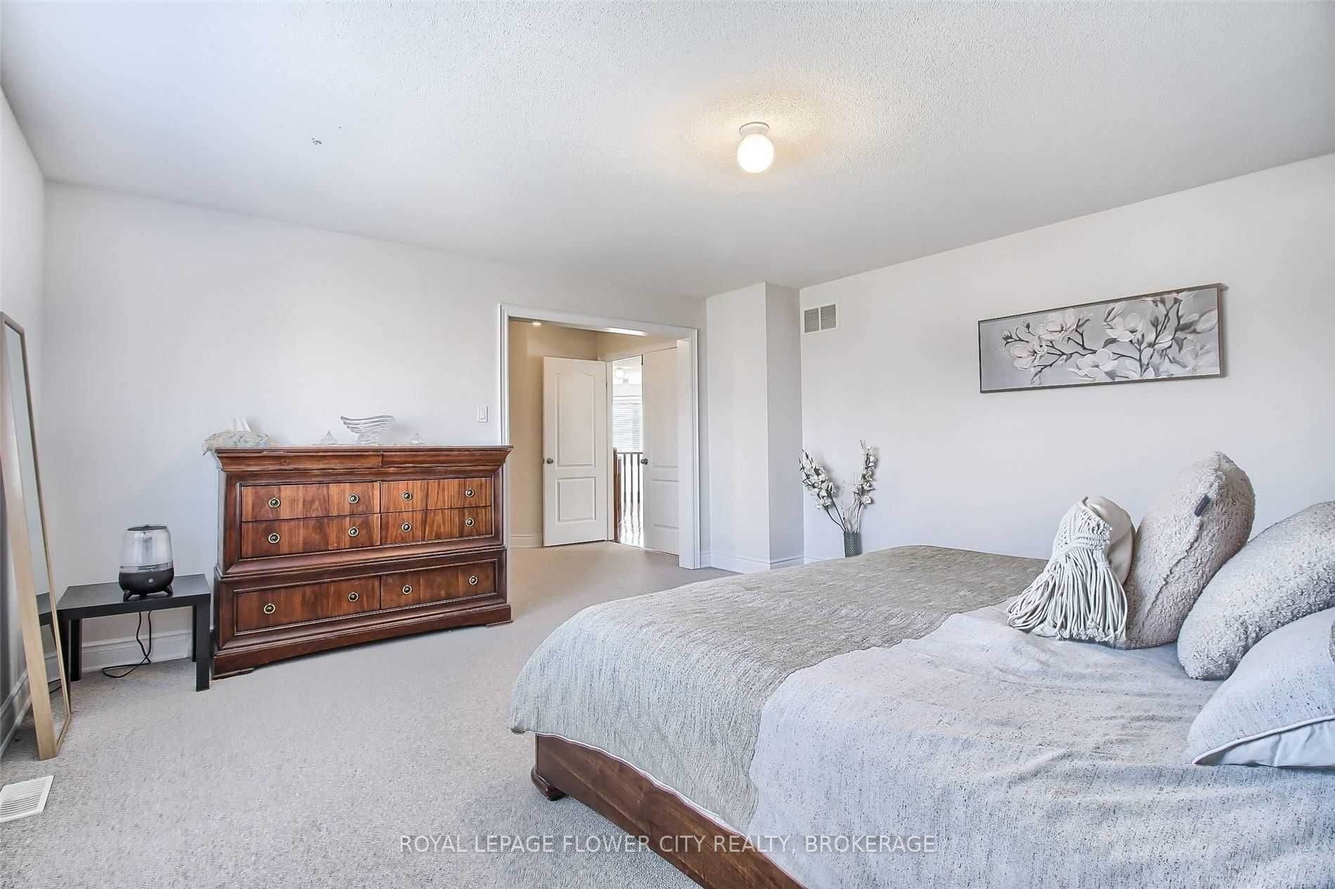 2425 North Ridge Tr