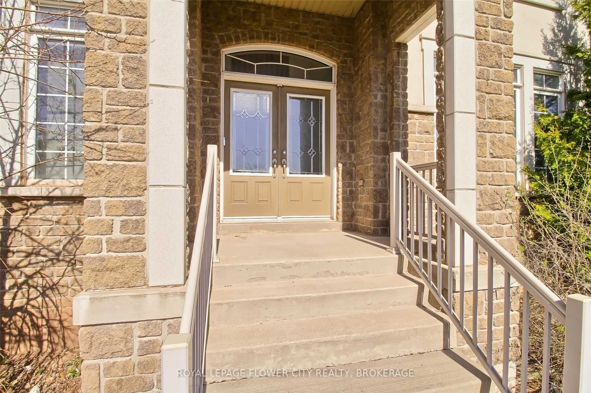2425 North Ridge Tr