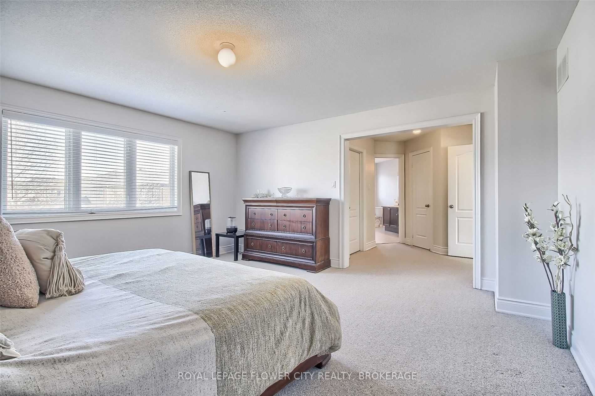 2425 North Ridge Tr