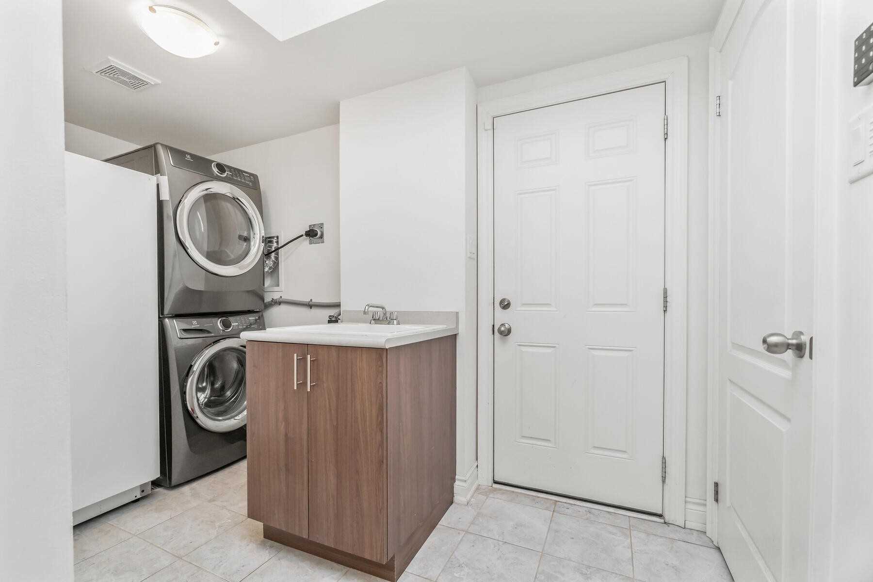 8575 Financial Drive
