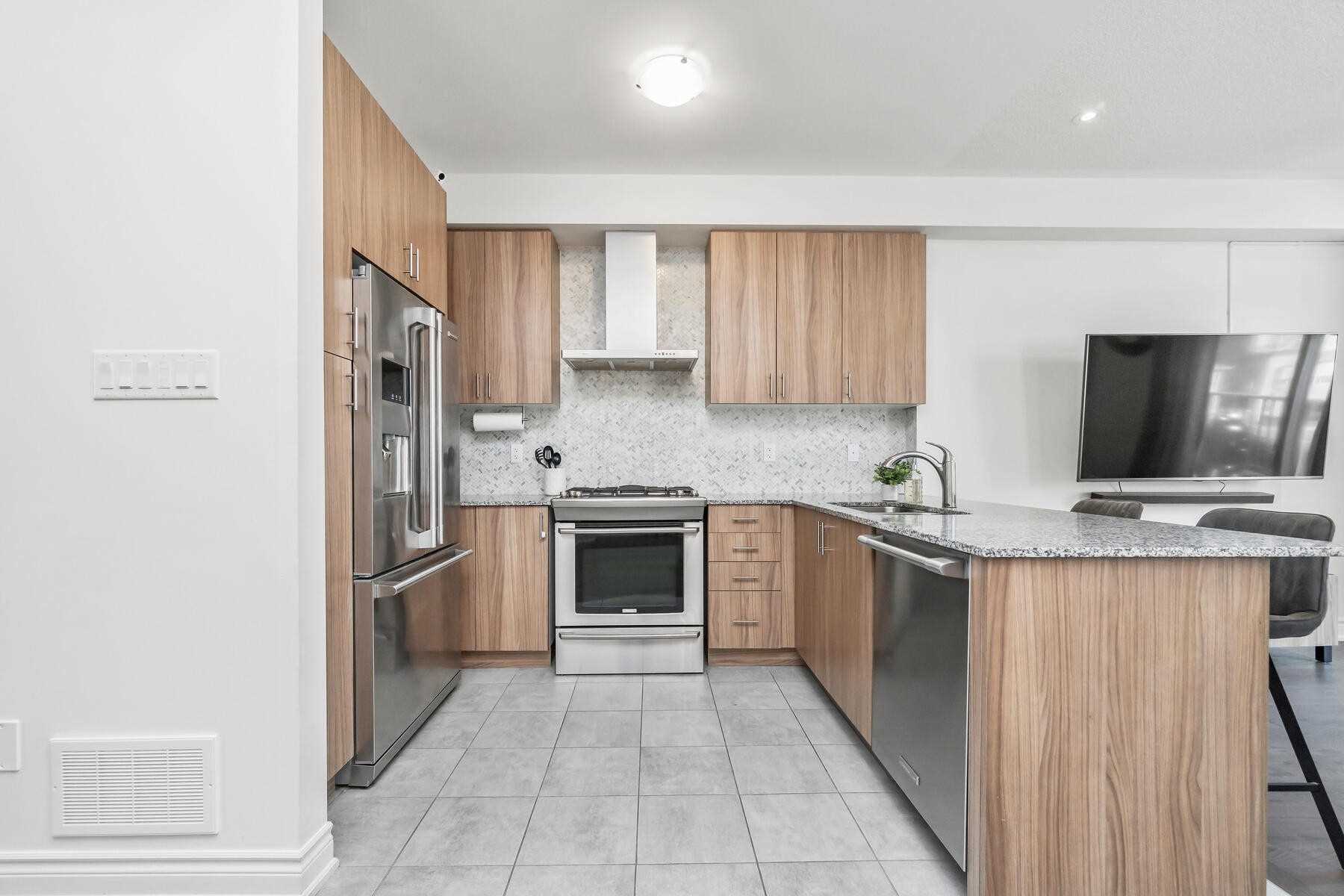 8575 Financial Drive