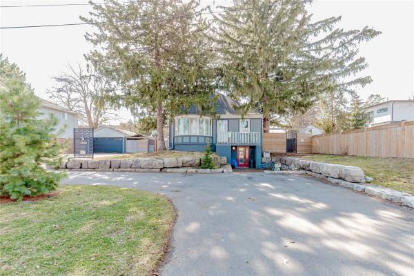 1038 Willowbrook Rd, Burlington