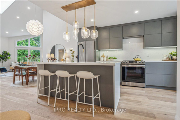 1210 Thorpe Rd, Burlington
