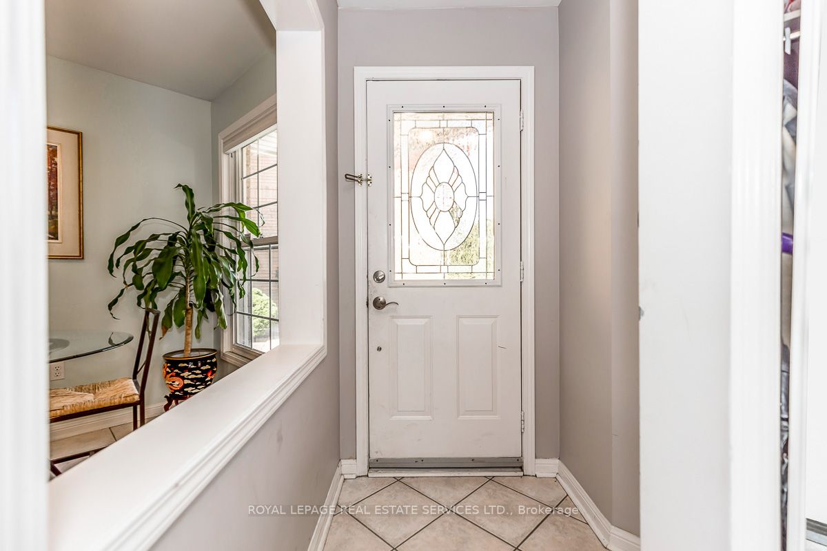 Listing W6026284 - Large Photo # 2