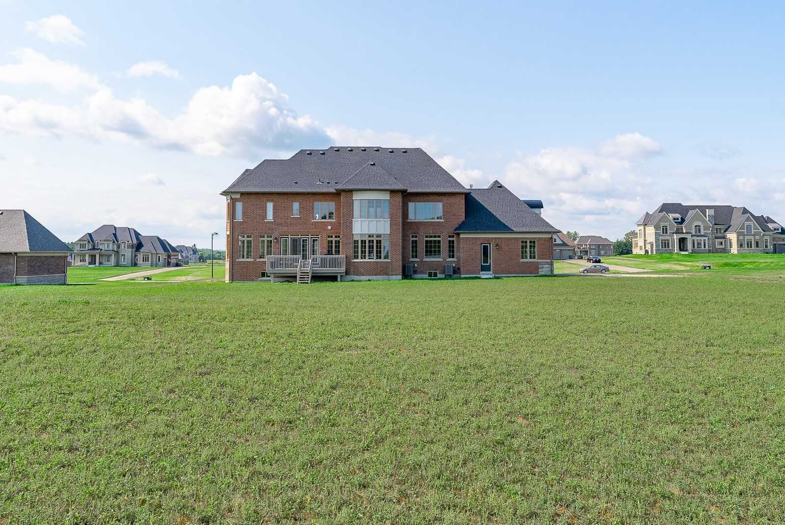 276 Amos Dr
