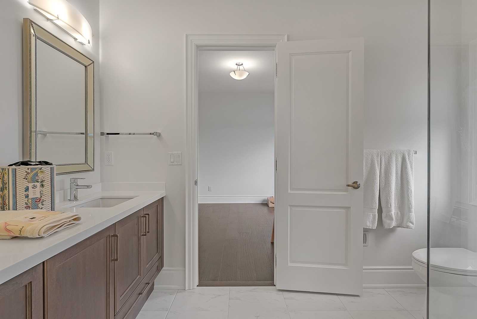276 Amos Dr