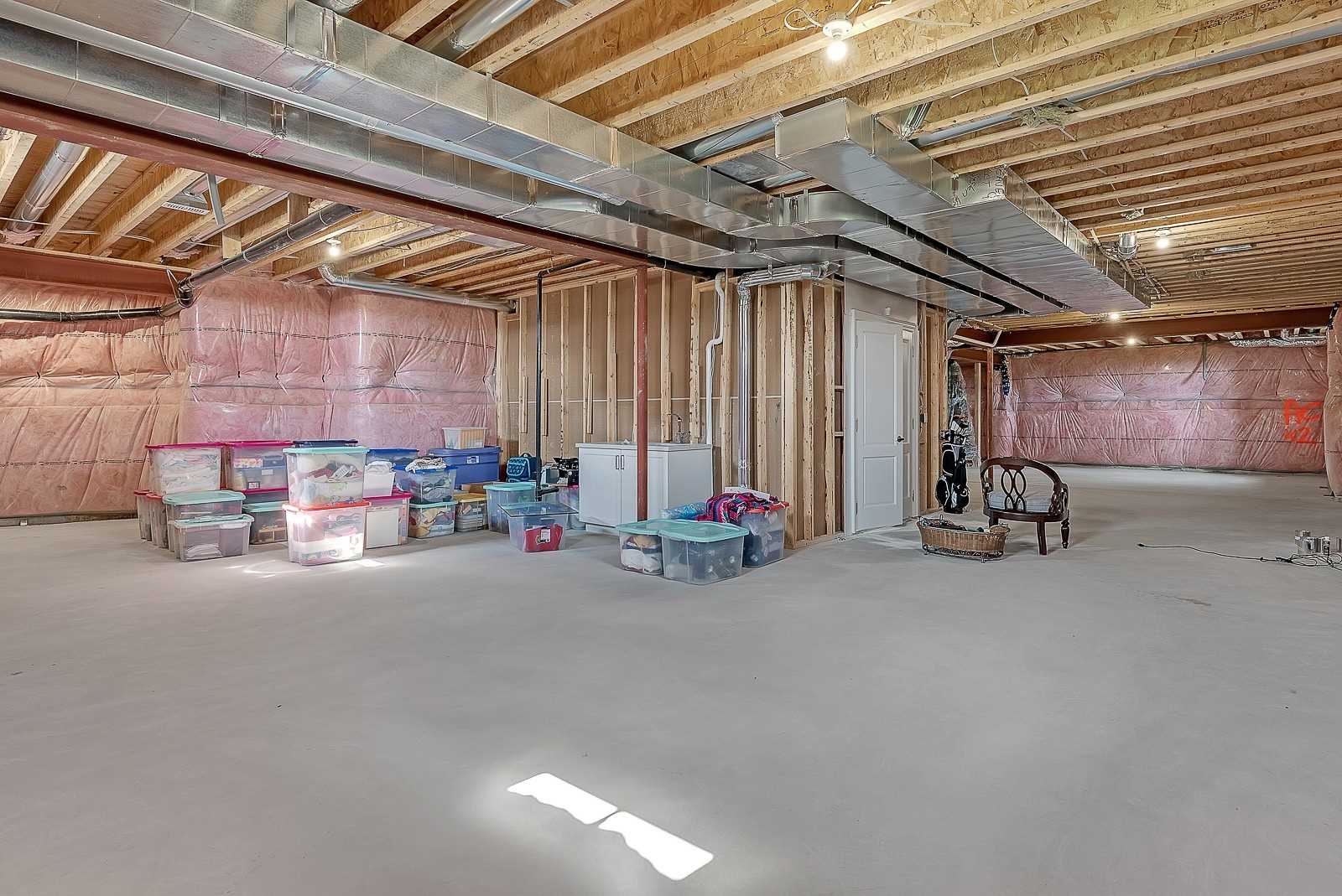 276 Amos Dr