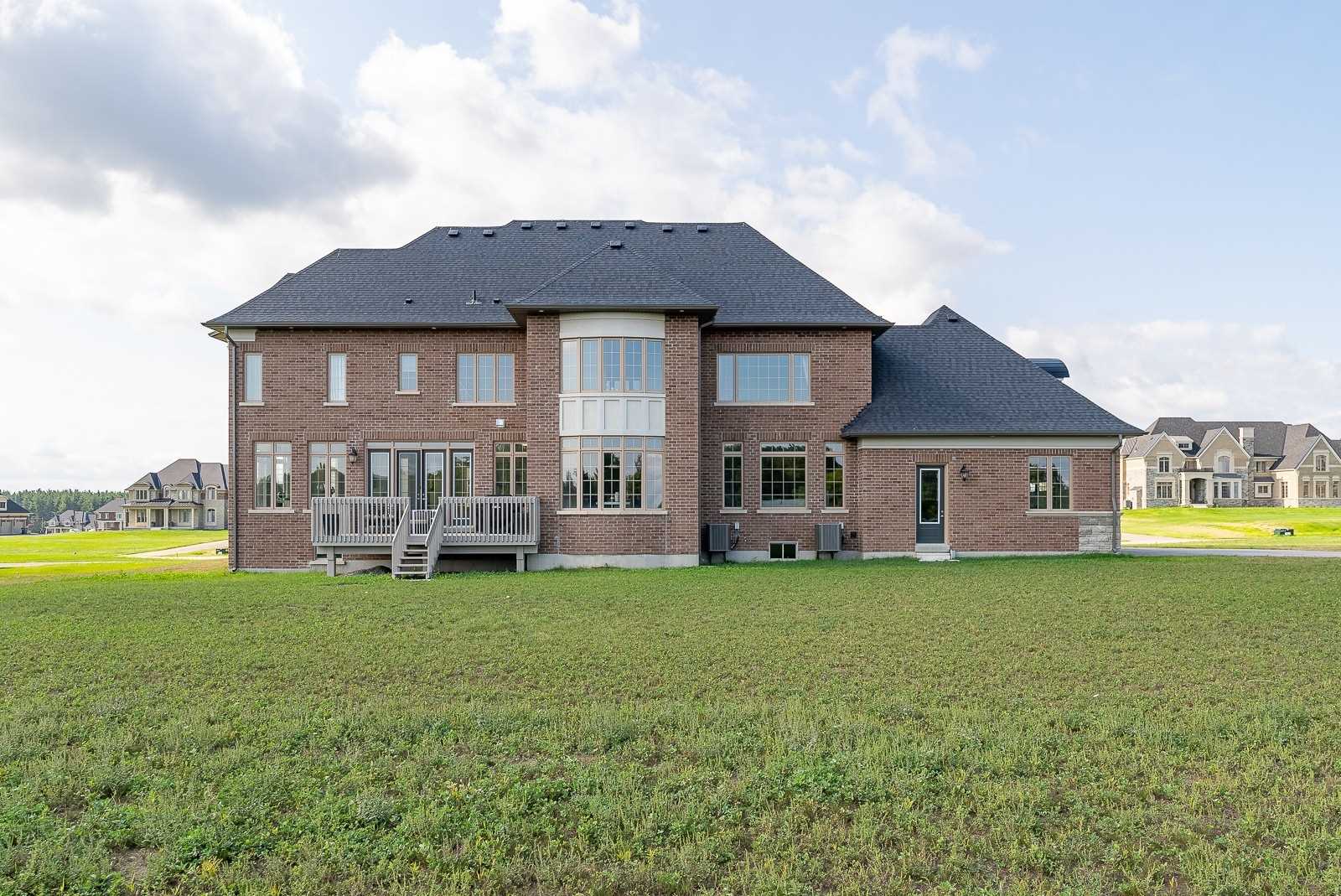 276 Amos Dr