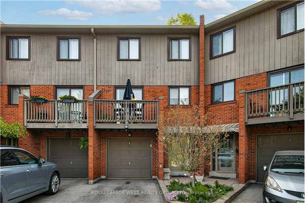 1855 Maple Ridge Dr