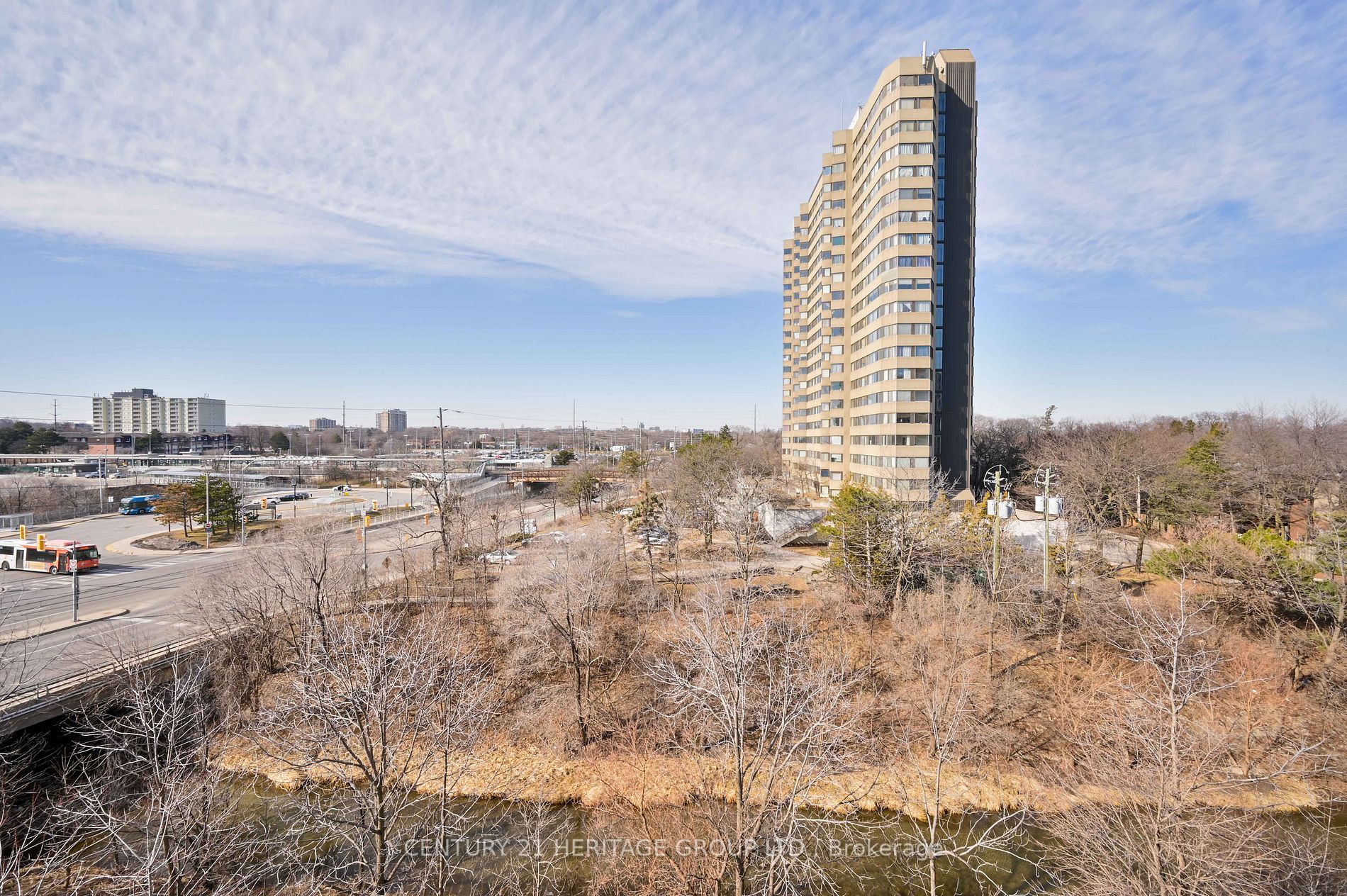 1055 Southdown Rd W, #503