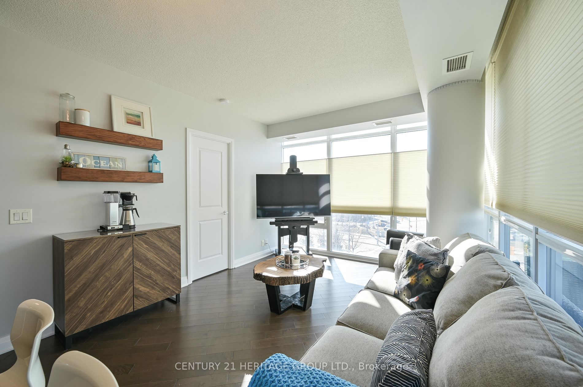 1055 Southdown Rd W, #503