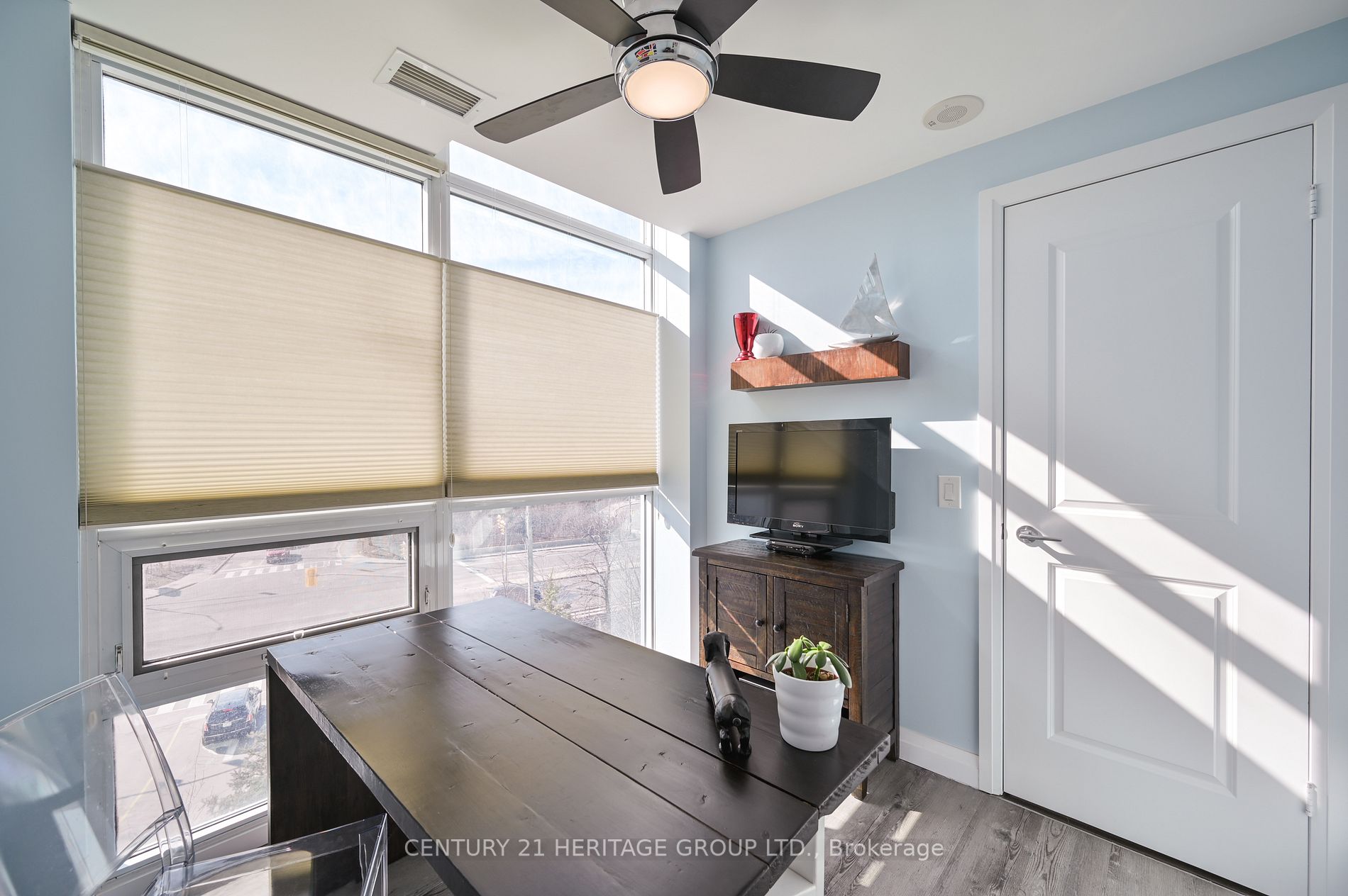 1055 Southdown Rd W, #503