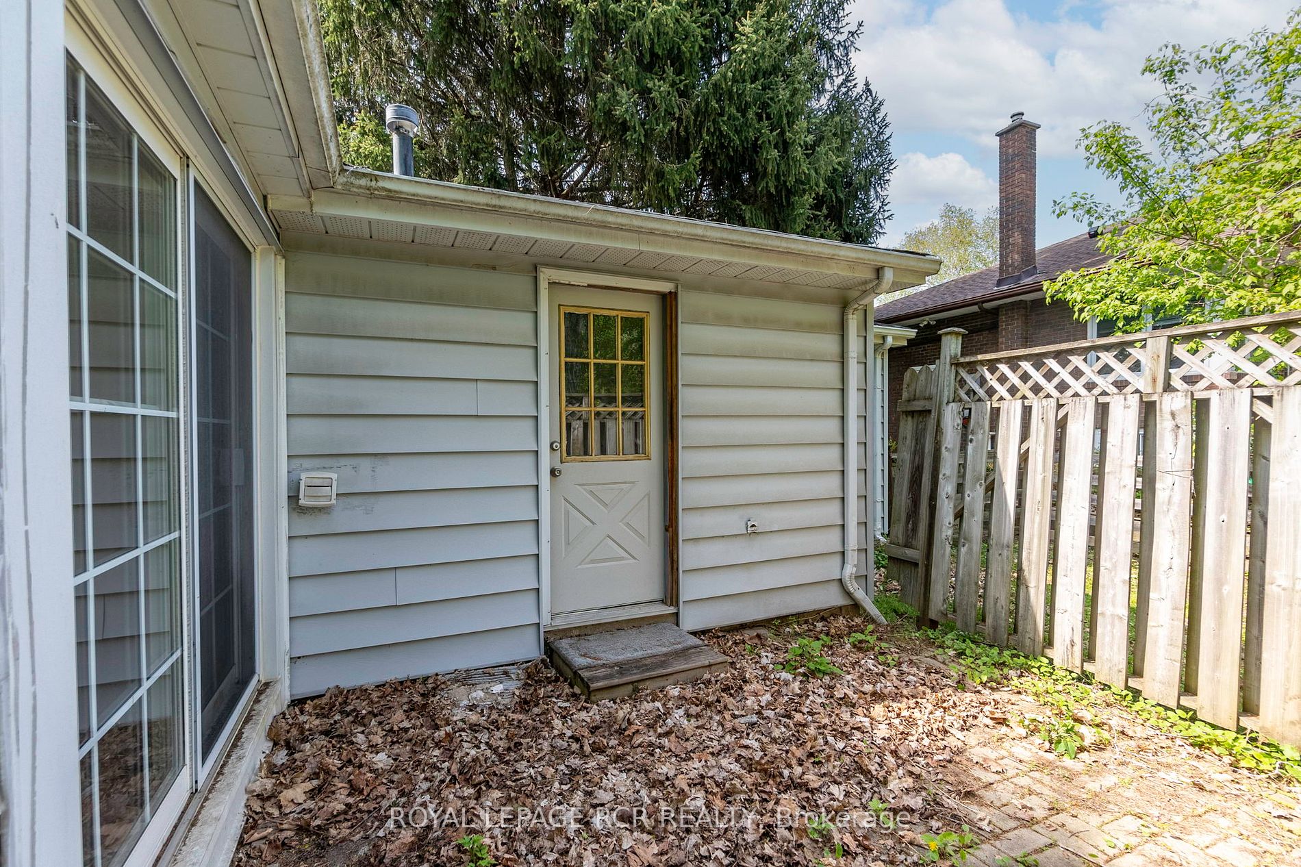 204 Albert St