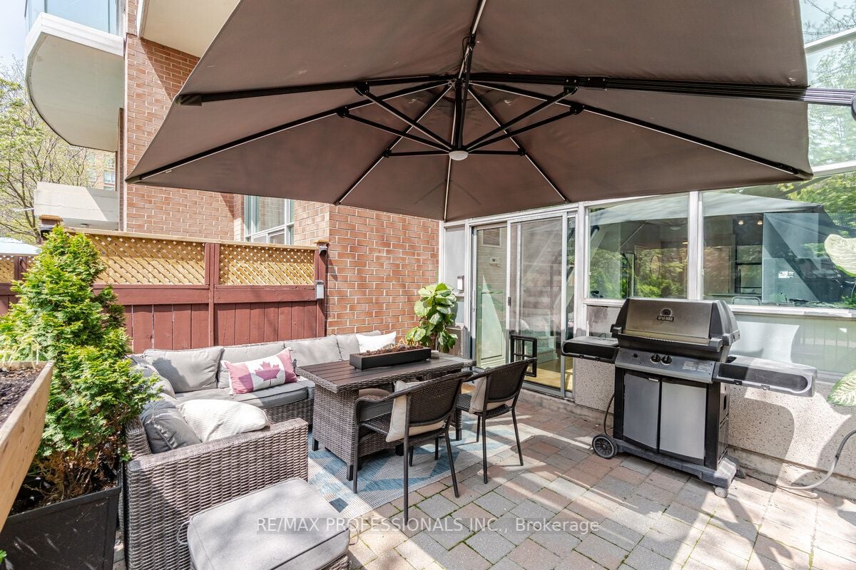 200 Manitoba St, #106