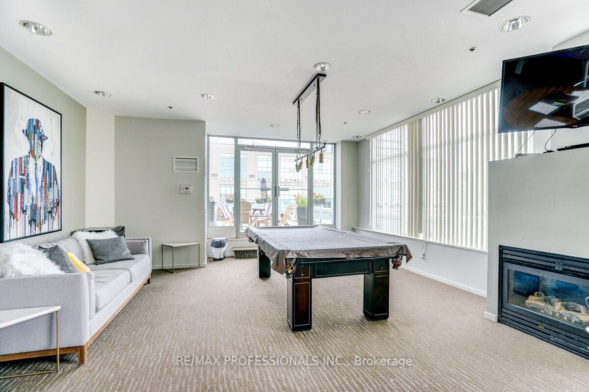 200 Manitoba St, #106