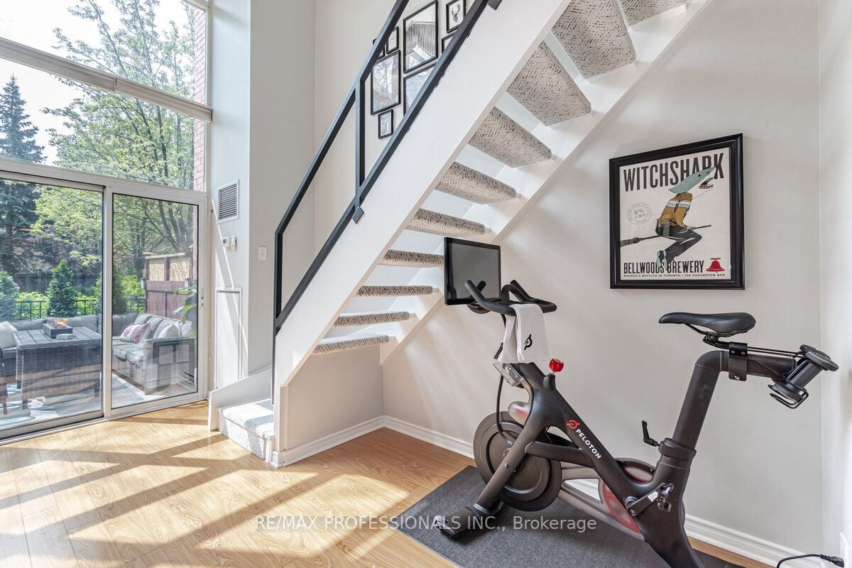 200 Manitoba St, #106