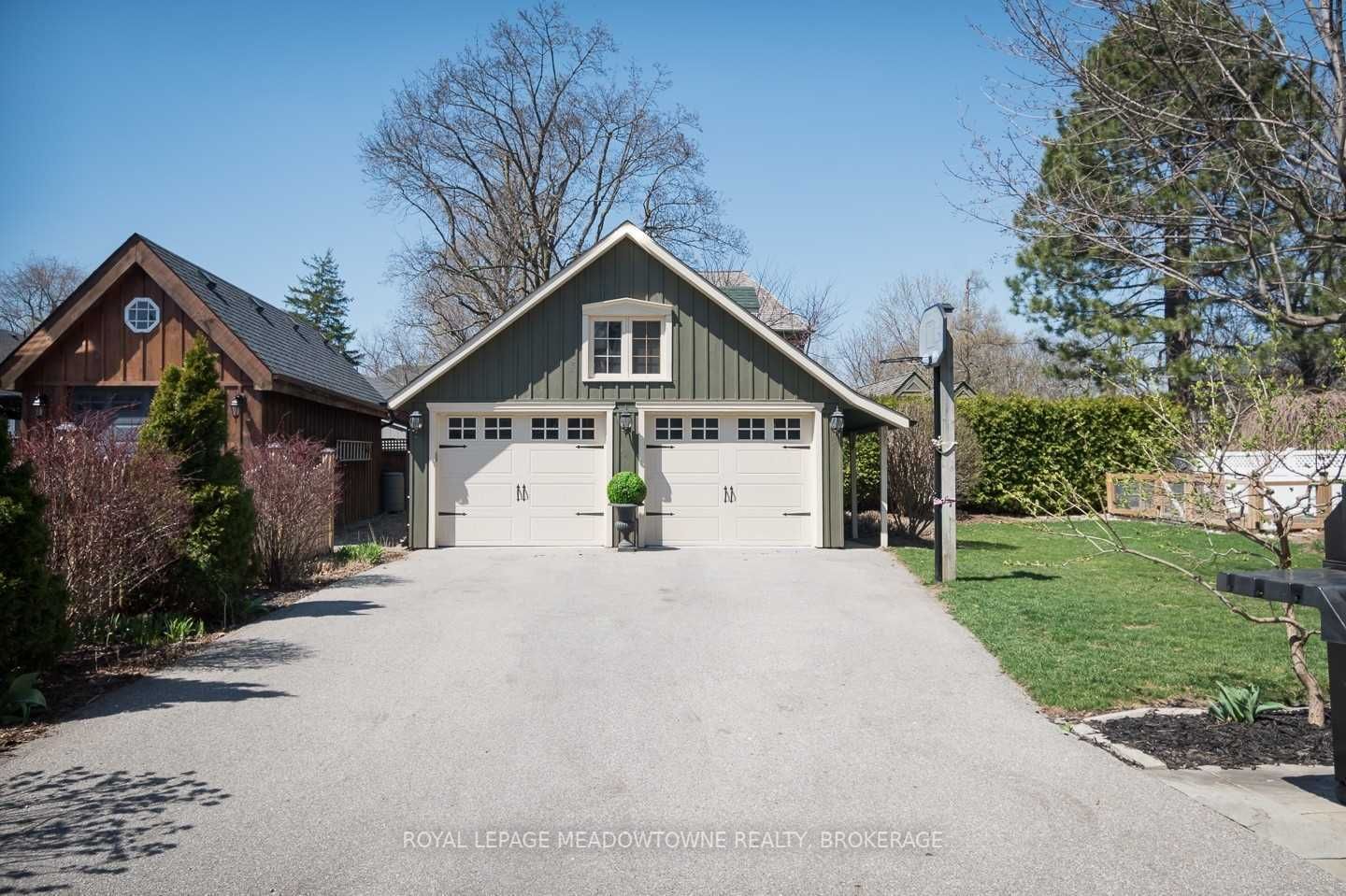 105 Mill St