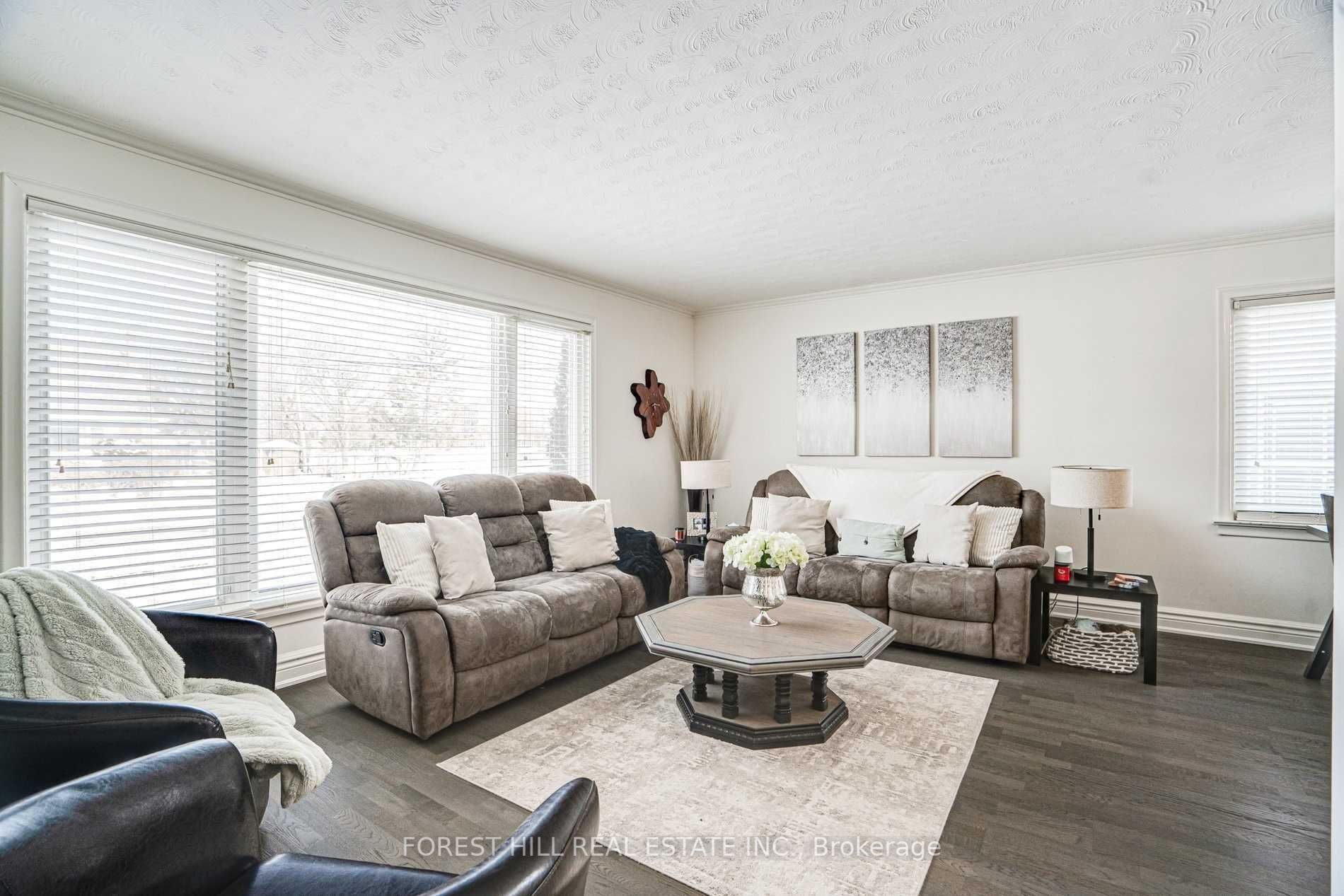 Listing W6028580 - Large Photo # 3