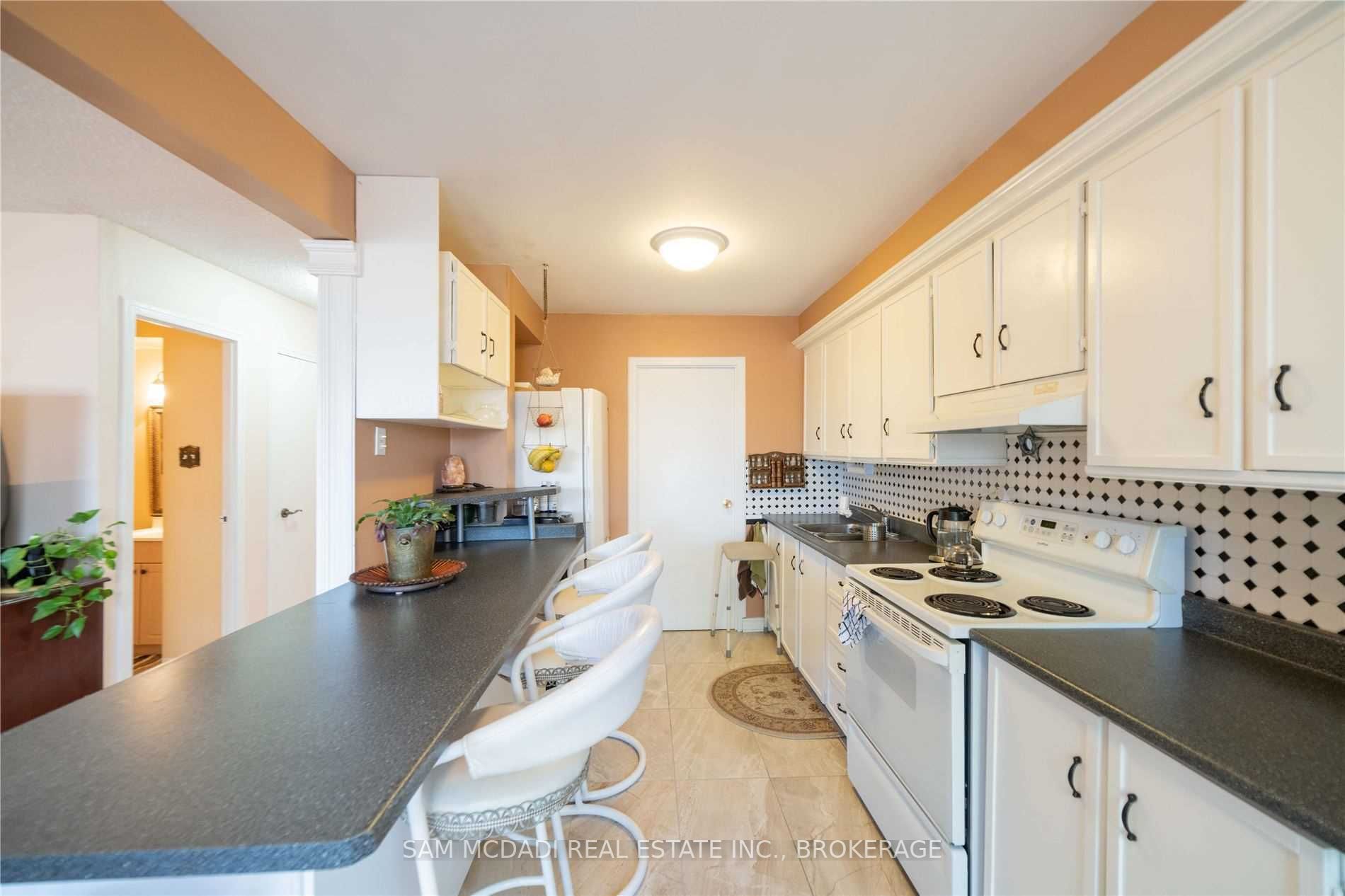 2170 Bromsgrove Rd, #201