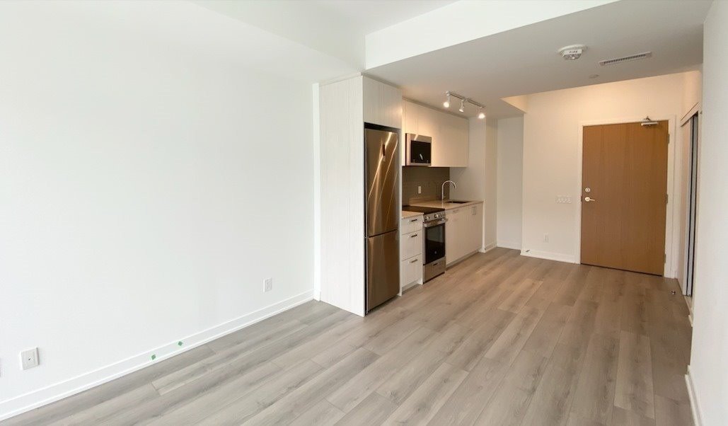 1787 St Clair Ave W, #812