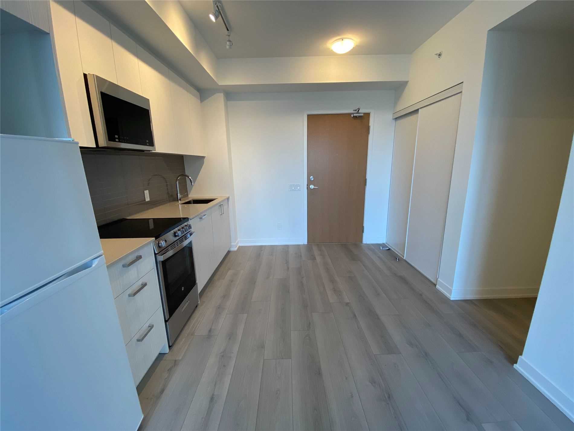 1787 St Clair Ave W, #812