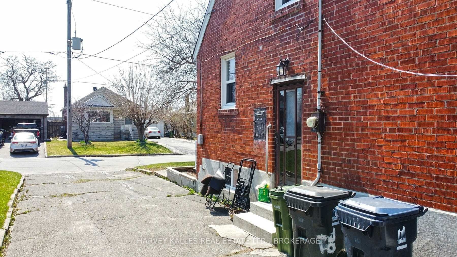 70 Westdale Dr