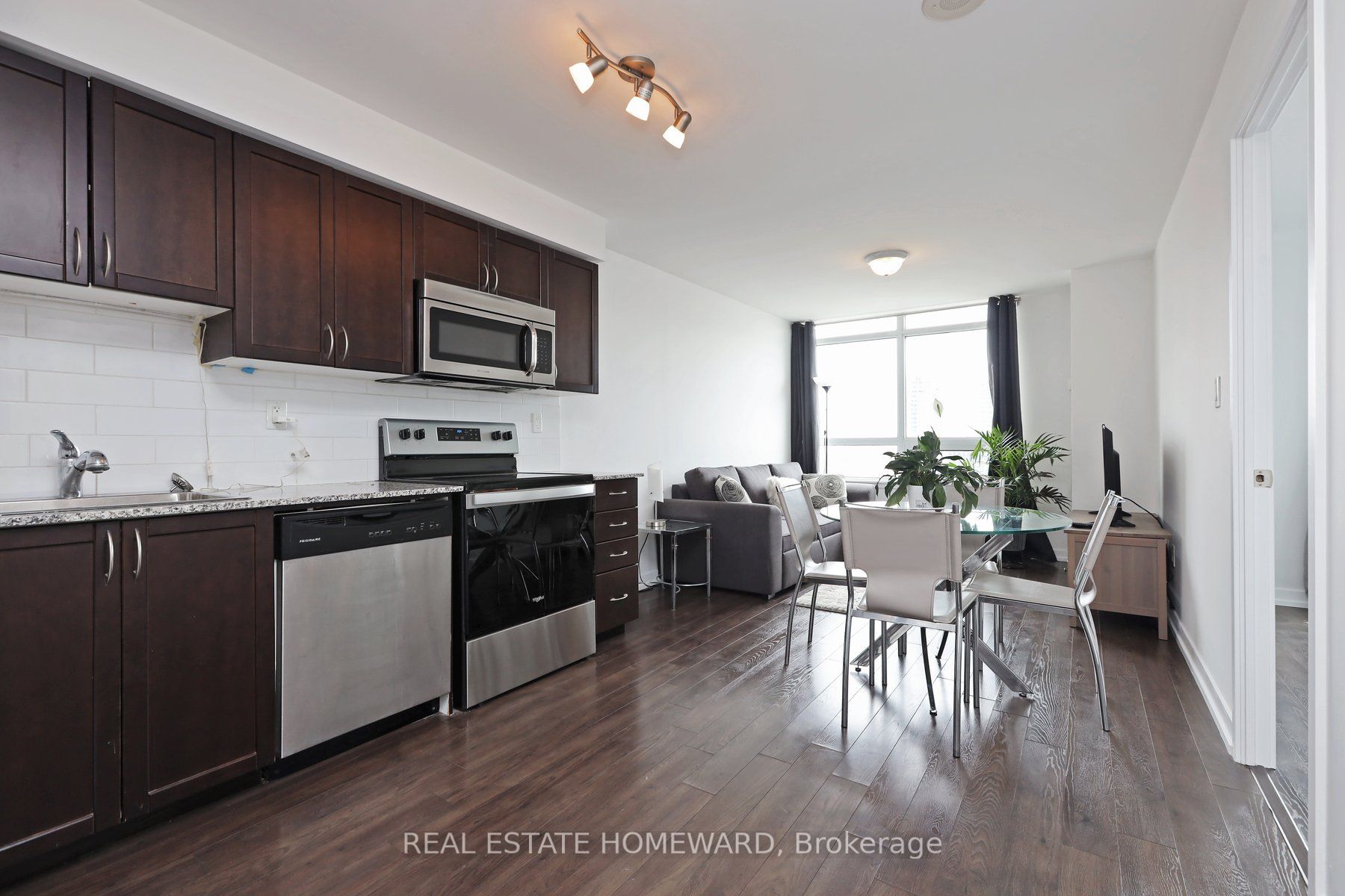 Listing W6029848 - Large Photo # 8