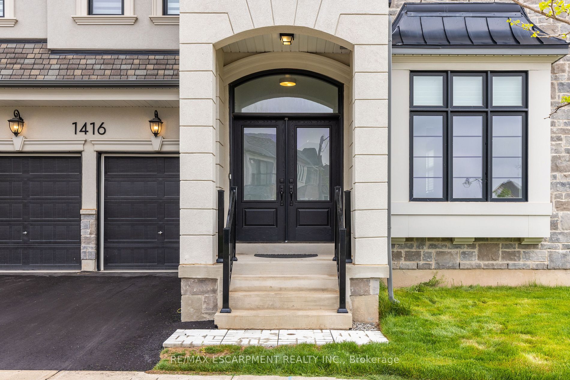 1416 Ford Strathy Crescent