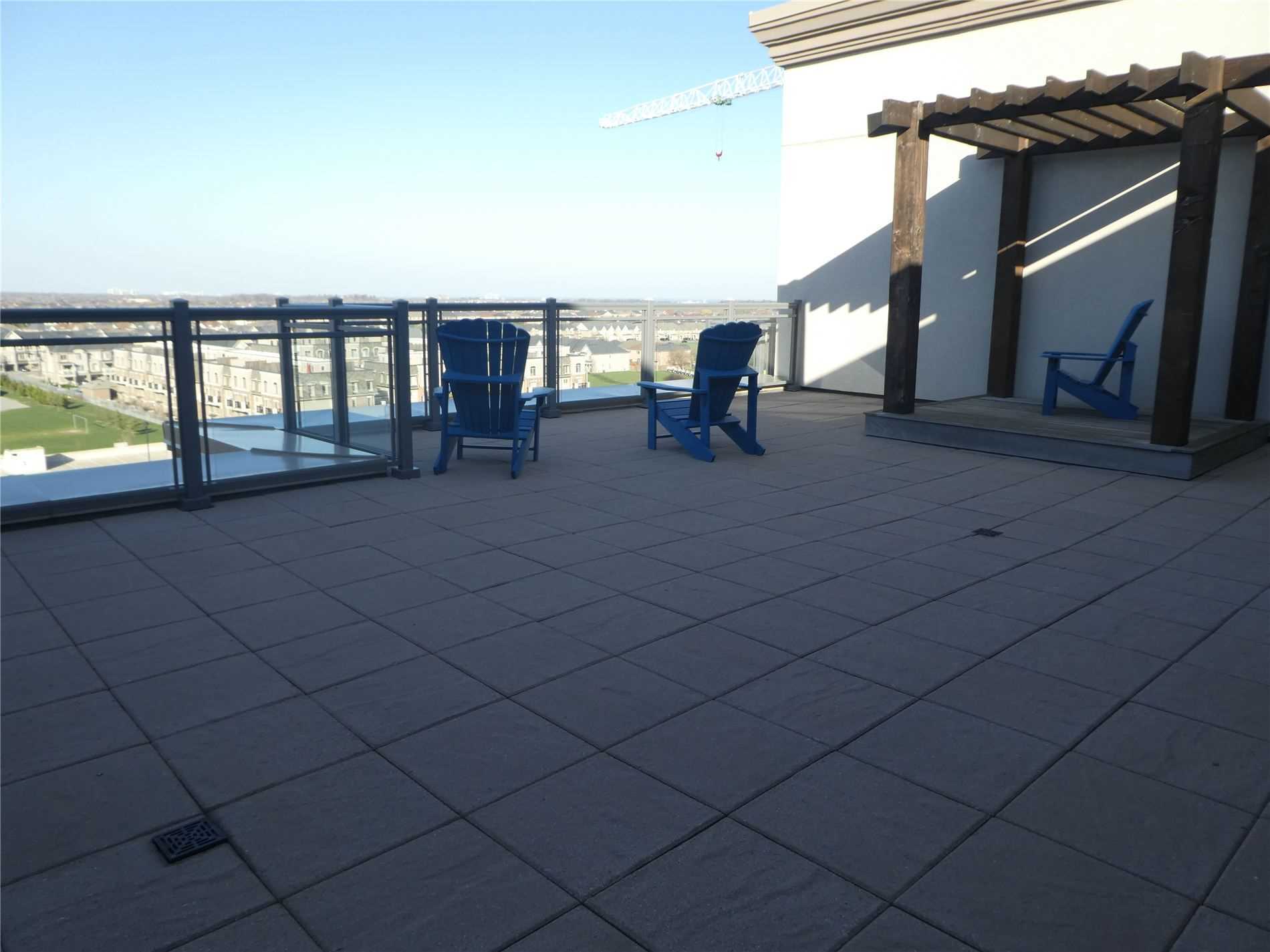2486 Old Bronte Rd, #806