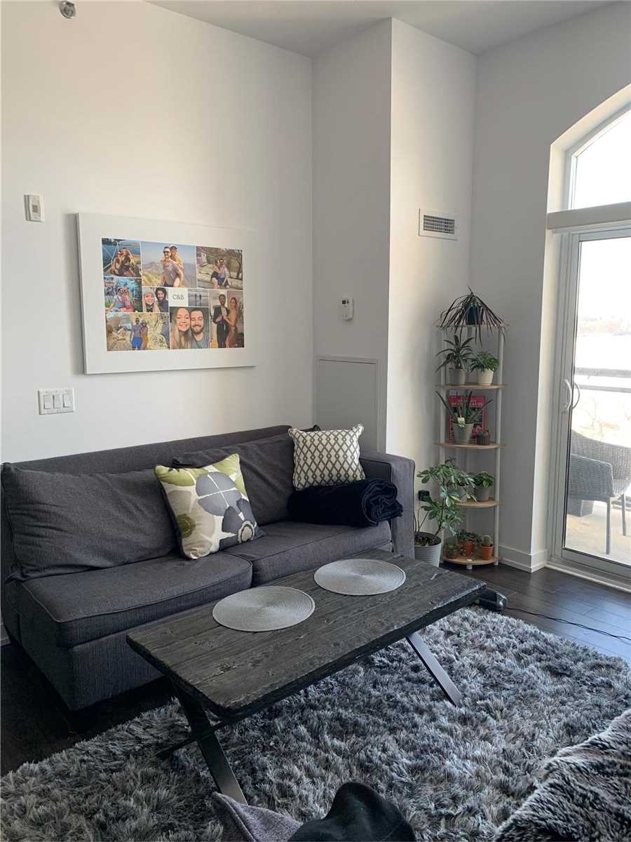 2486 Old Bronte Rd, #806