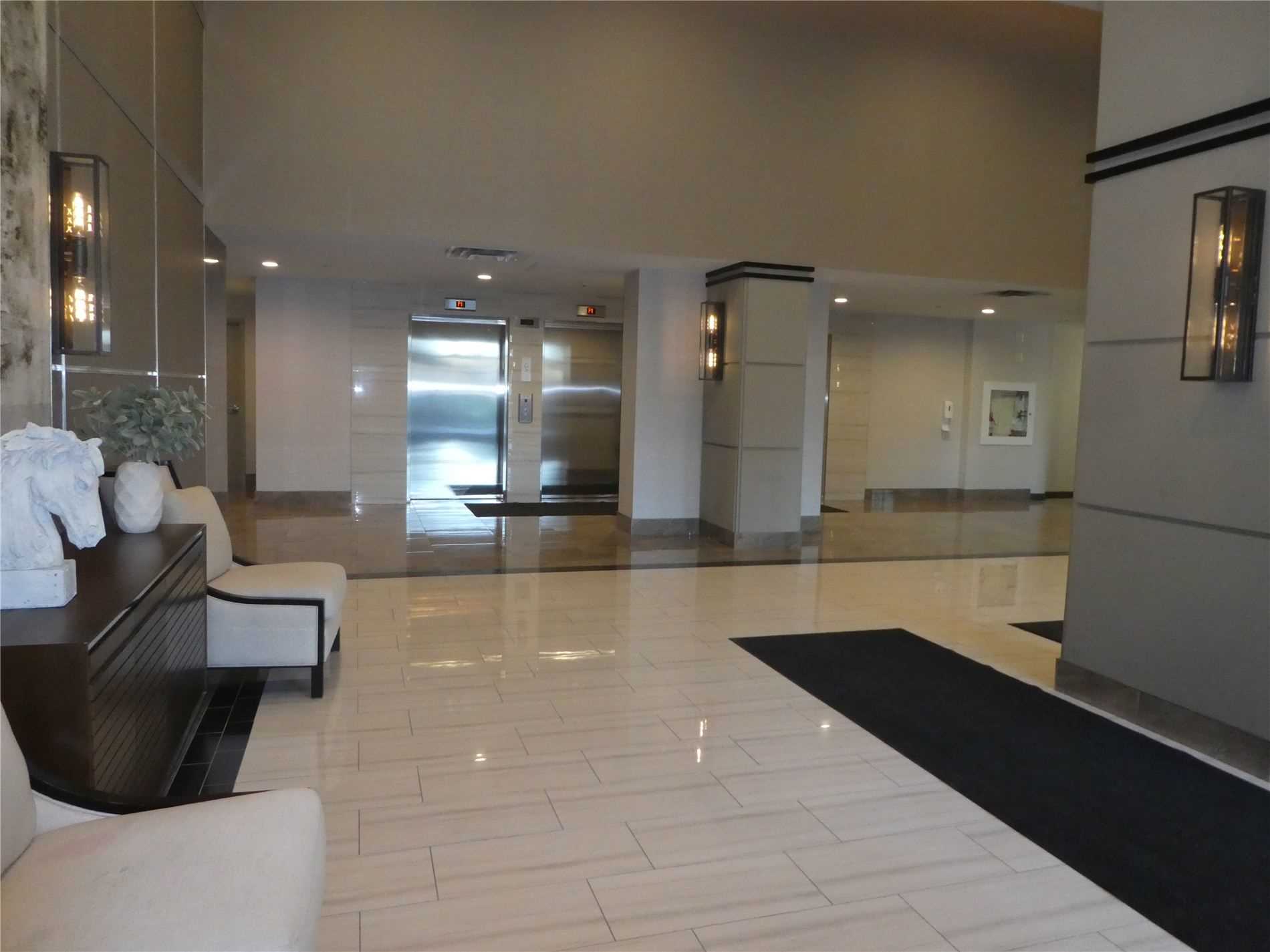 2486 Old Bronte Rd, #806