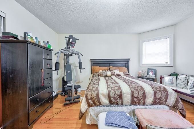 36 Mapleshade Dr