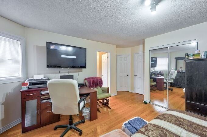 36 Mapleshade Dr