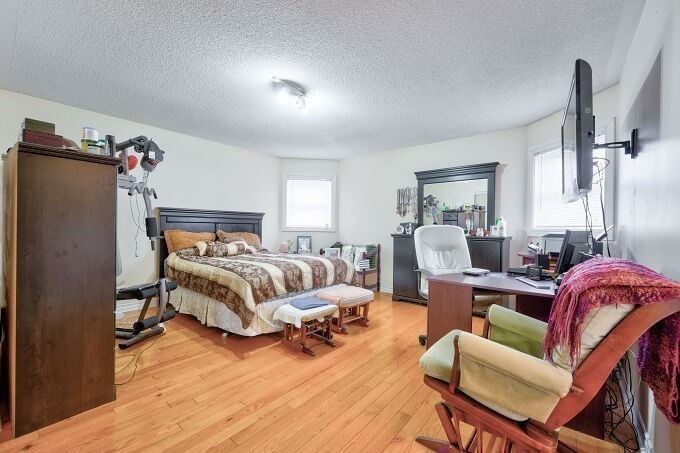 36 Mapleshade Dr
