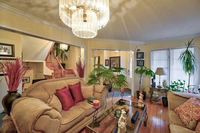 36 Mapleshade Dr