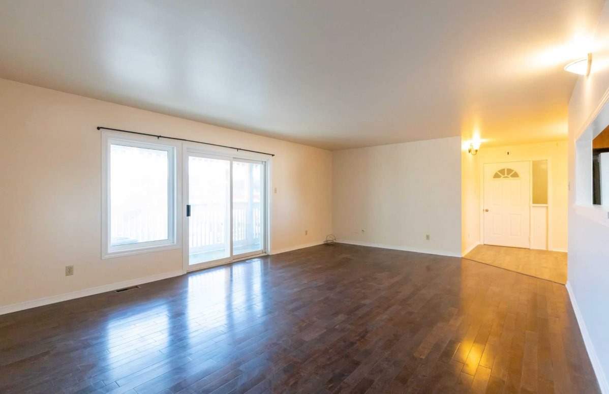Listing W6031813 - Large Photo # 6