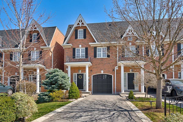 23 Ellen St, Mississauga
