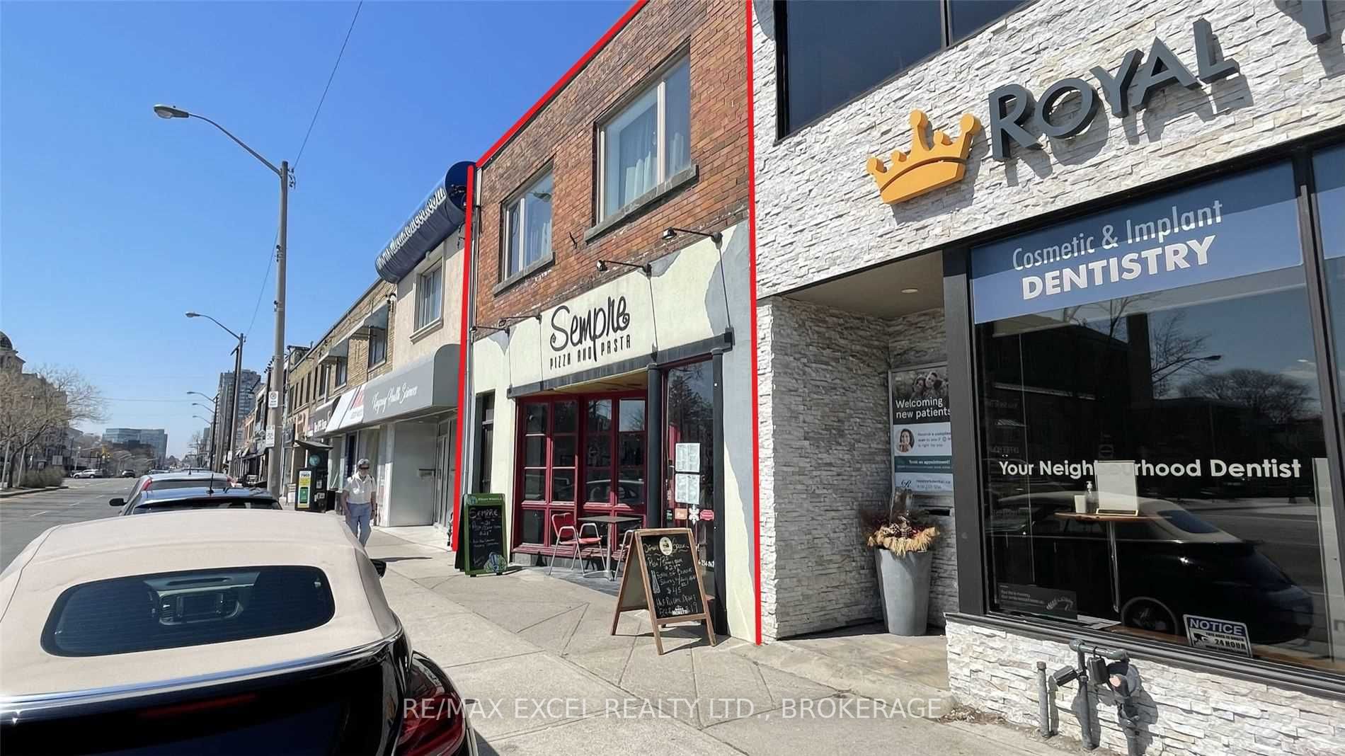 3038 Bloor St W