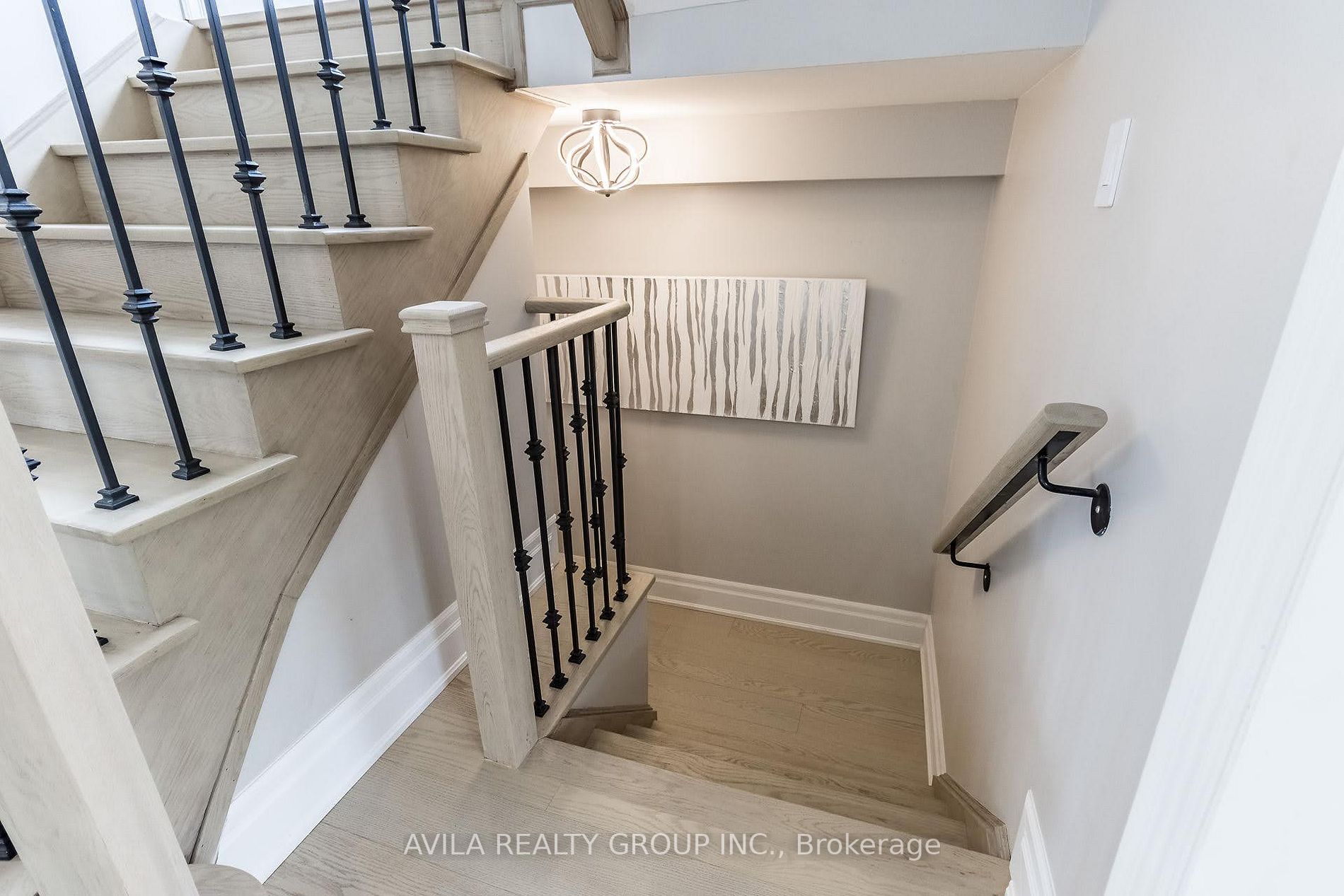 2239 Wuthering Heights Way