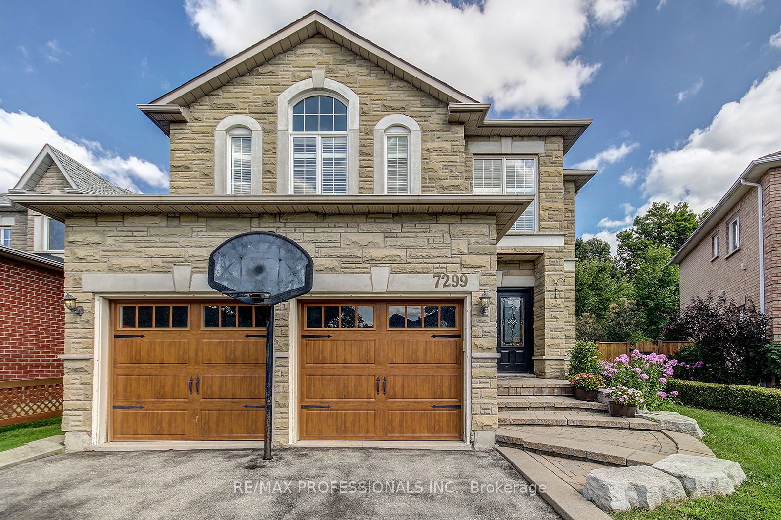 Listing W6034272 - Large Photo # 2