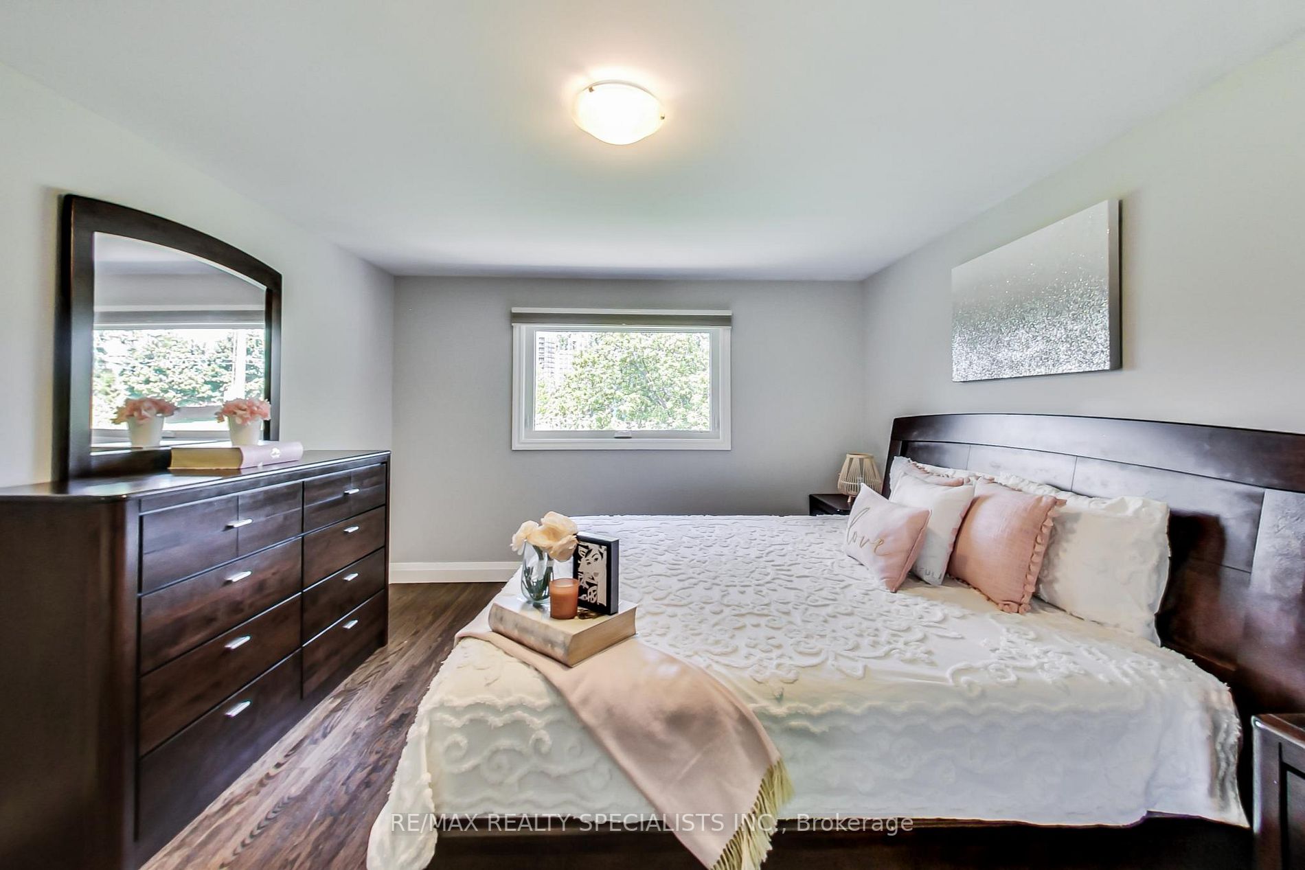 1555 Glen Rutley Circ