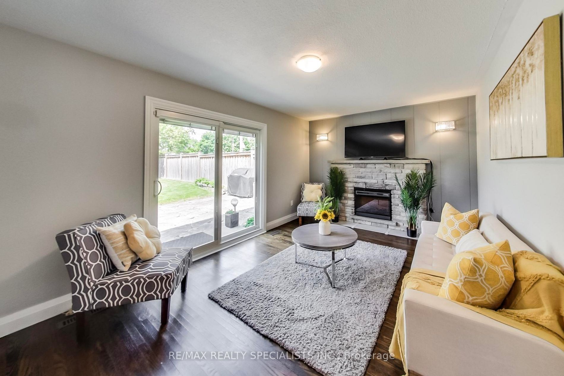 1555 Glen Rutley Circ