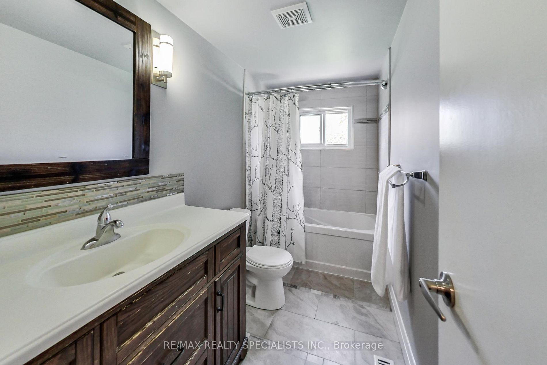 1555 Glen Rutley Circ