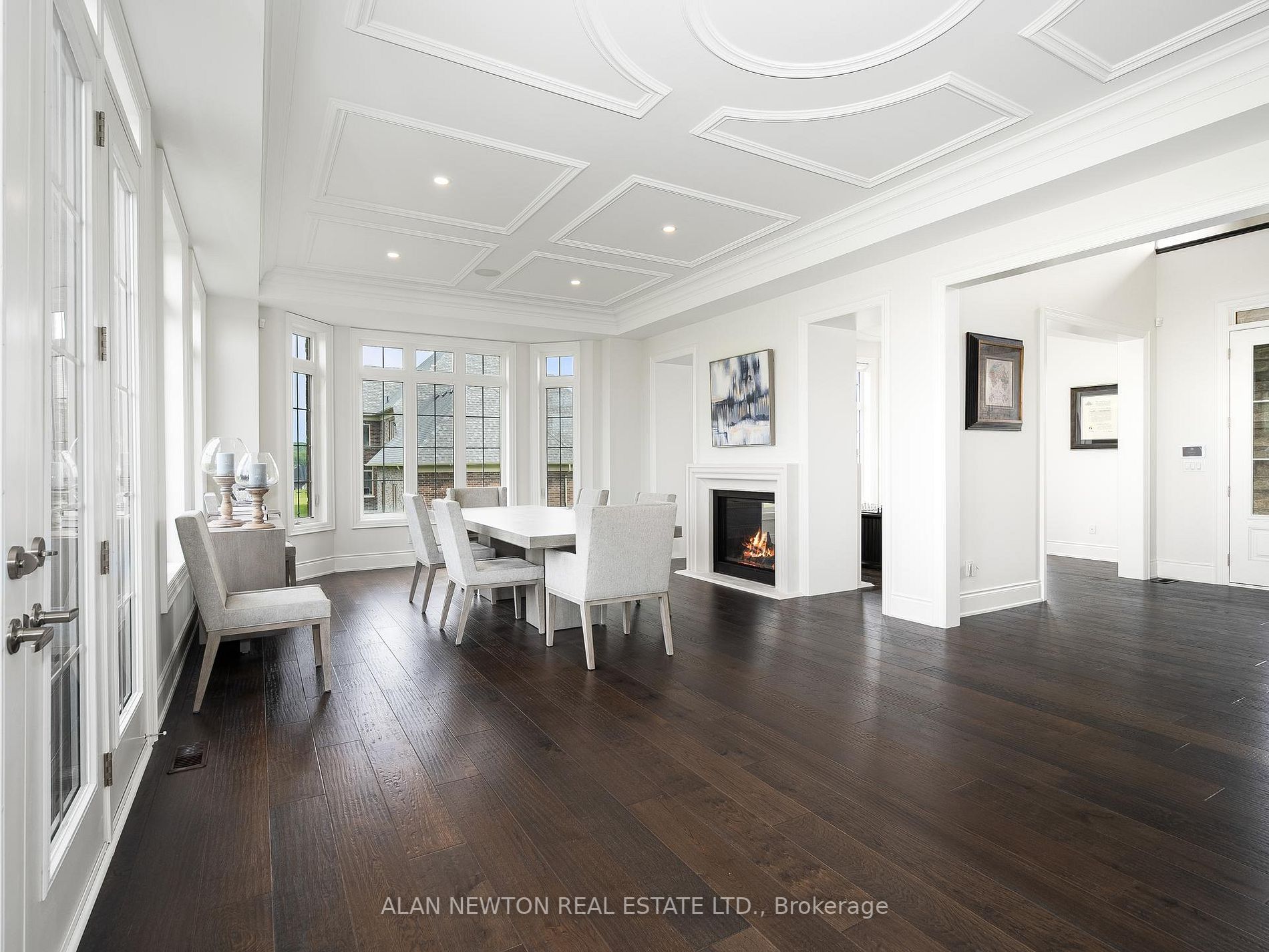 276 Amos Dr