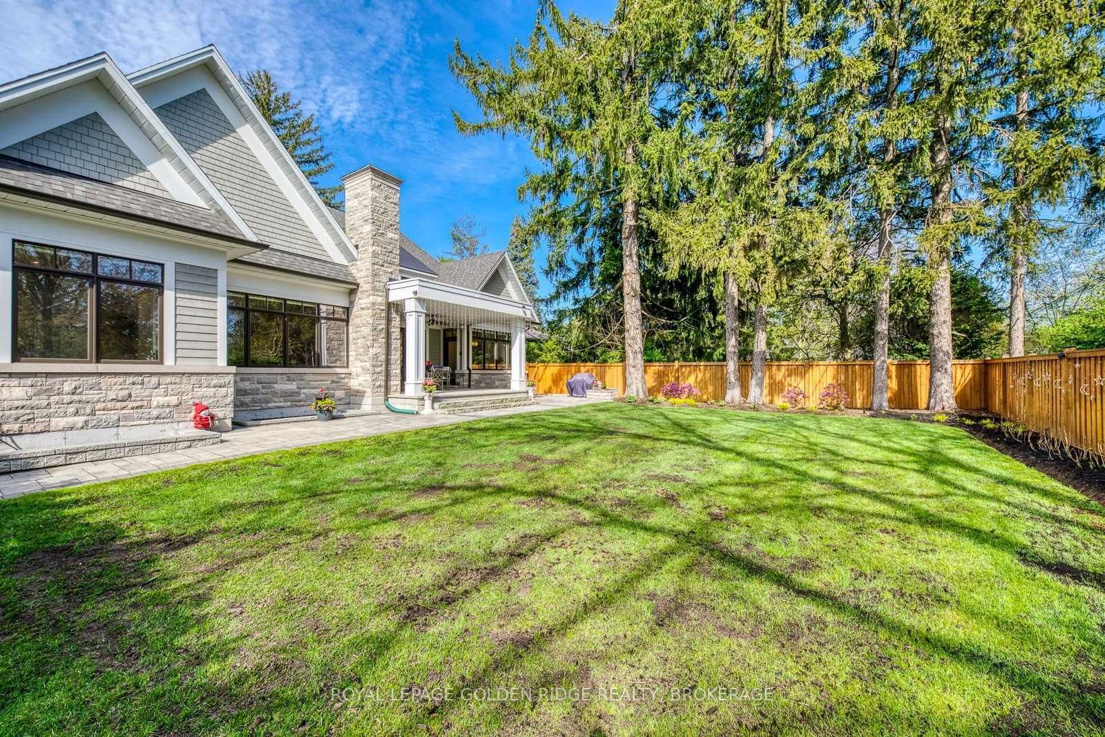 367 Maple Grove Dr
