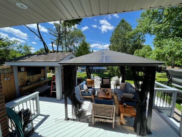 886 King Rd