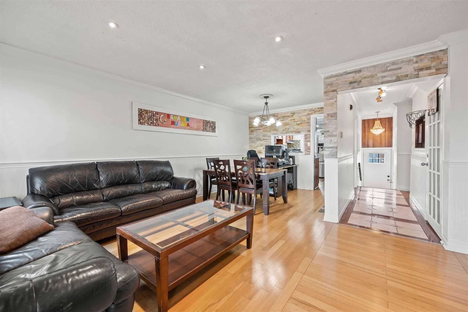 7560 Goreway Drive, #20