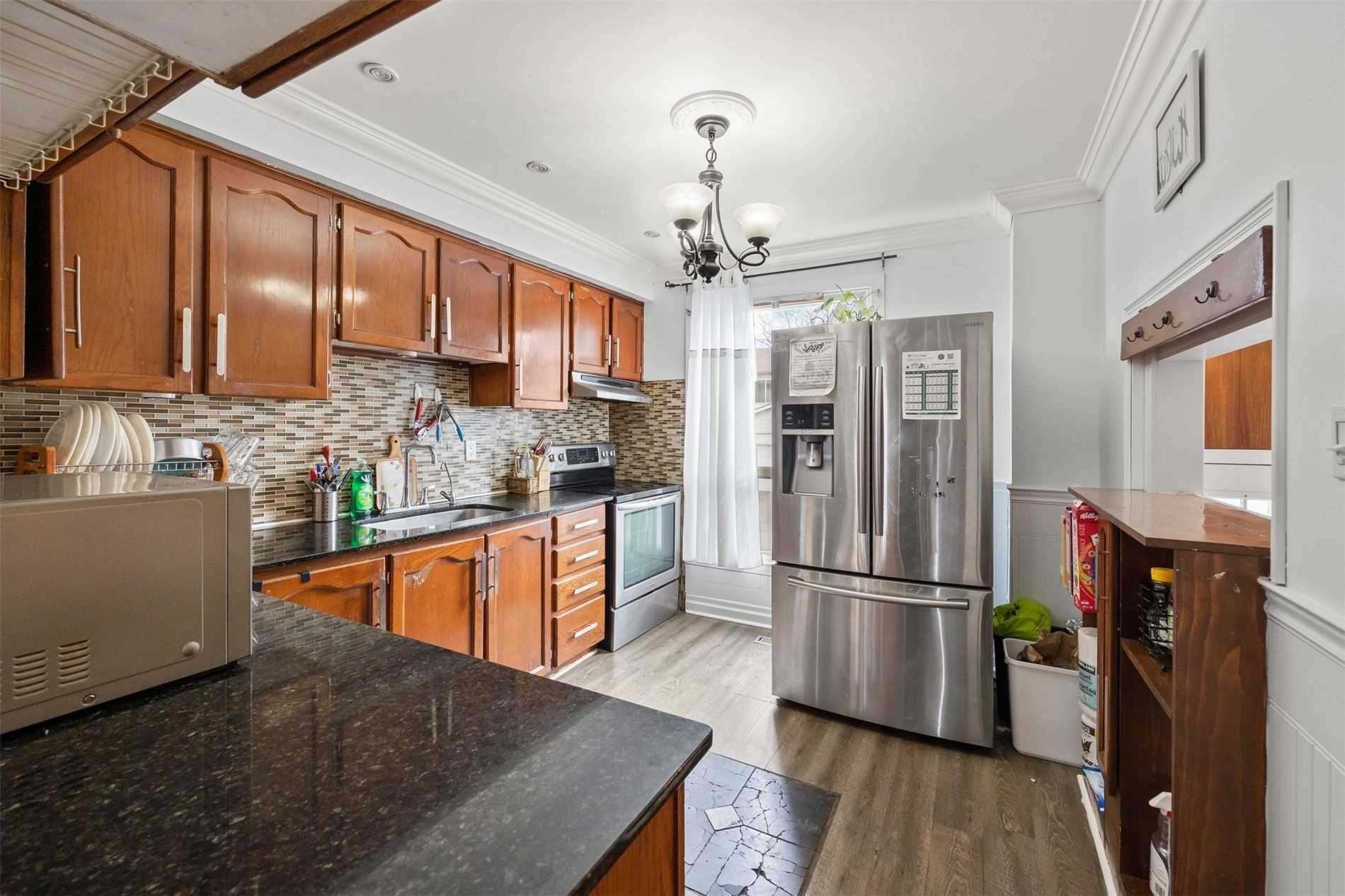 7560 Goreway Drive, #20