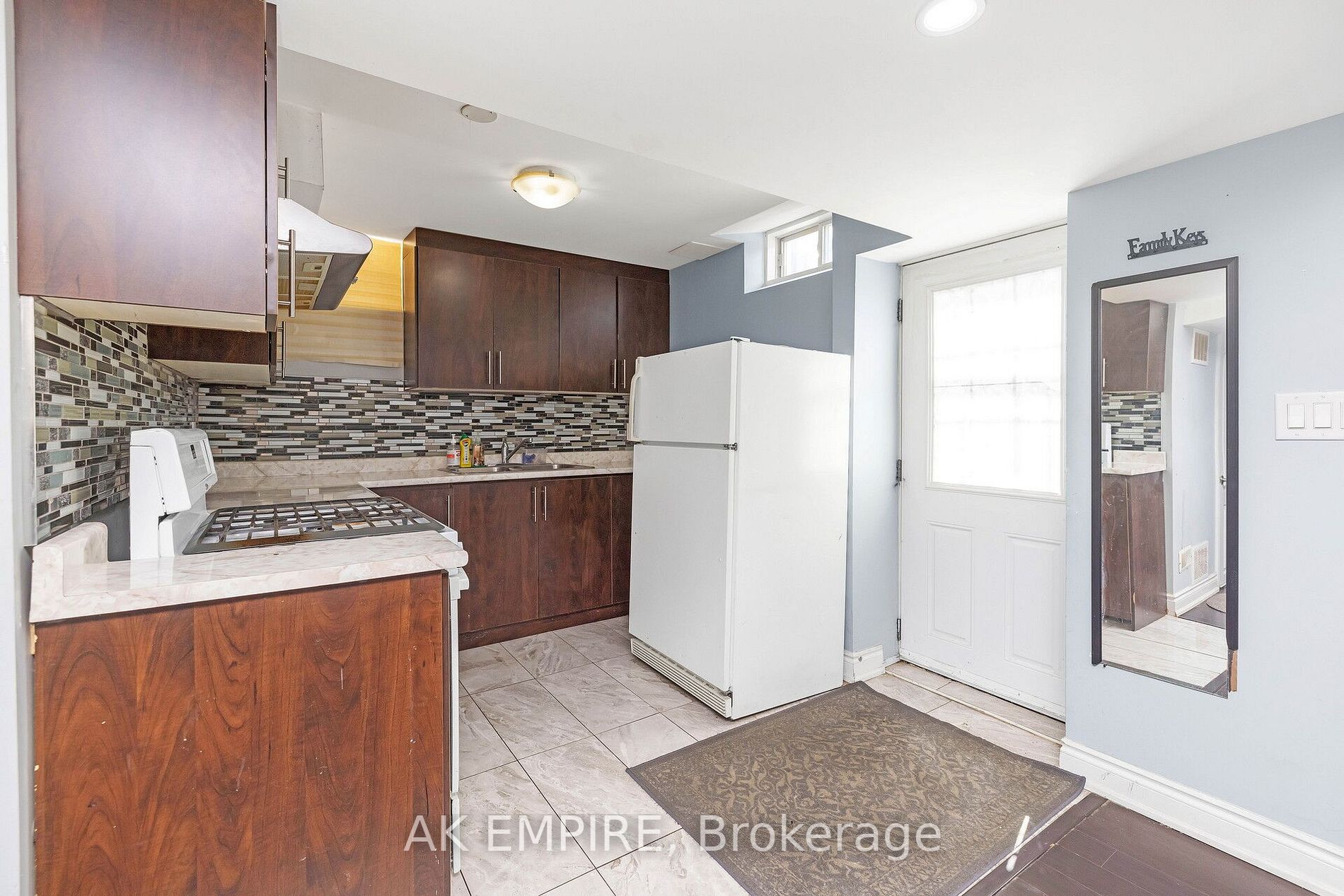 11 Grovewood Dr